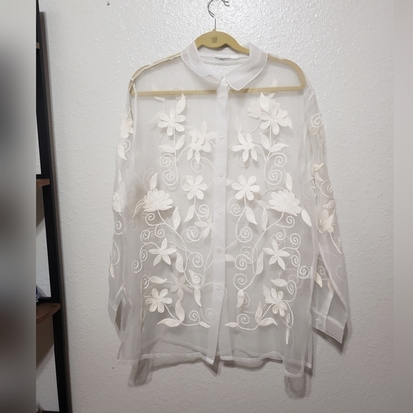 WHITE Sheer Embroidered Button-Down Shirts, Size M/L - Picture 4 of 17